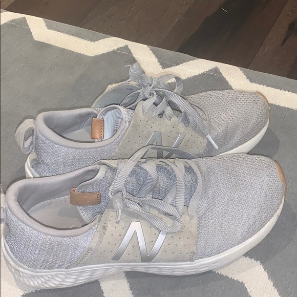 New Balance Shoes - Picture 1 of 3